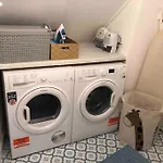 Beautiful 2 Bedroom Garden Flat In Great Location