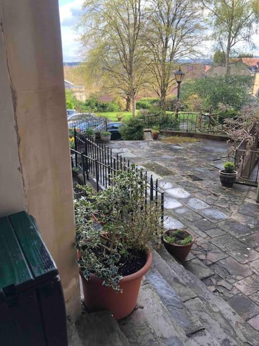 Apartament Beautiful 2 Bedroom Garden Flat In Great Location *
