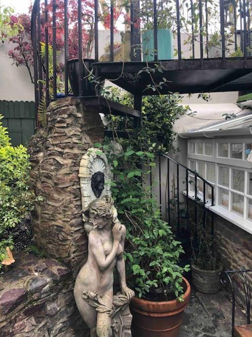 Beautiful 2 Bedroom Garden Flat In Great Location * Bristol